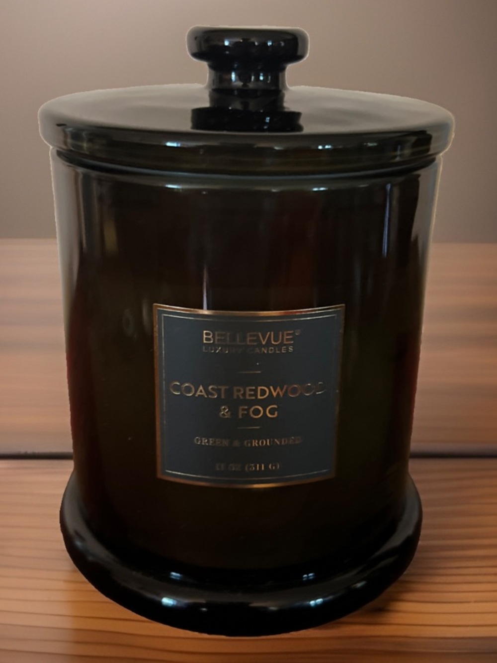 BELLEVUE COAST REDWOOD AND FOG LUXURY SOY BLEND CANDLE IN COVERED GLASS JAR